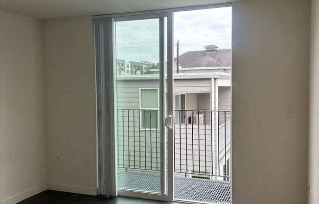 2 beds, 1 bath, 574 sqft, $1,795, Unit 305
