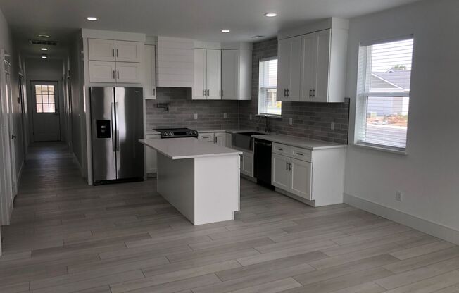 Beautiful New Construction Condo!!