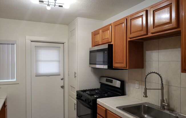 Newly Remodeled 1 BR in Orange