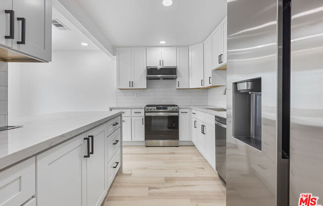 1613 1615 W 209 ST