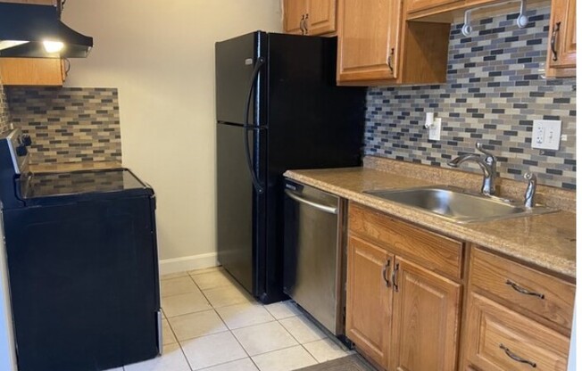 4 beds, 1 bath, 1,500 sqft, $4,000, Unit 1