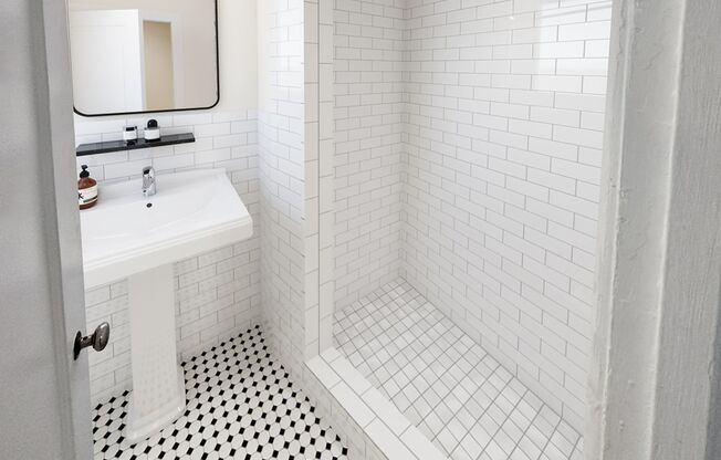 Studio, 1 bath, 301 sqft, $1,350, Unit Wellington 504