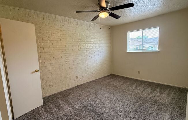 2 beds, 1 bath, 750 sqft, $1,050, Unit 102