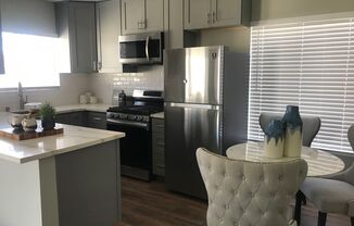 2 beds, 1 bath, $2,795, Unit 4615-05