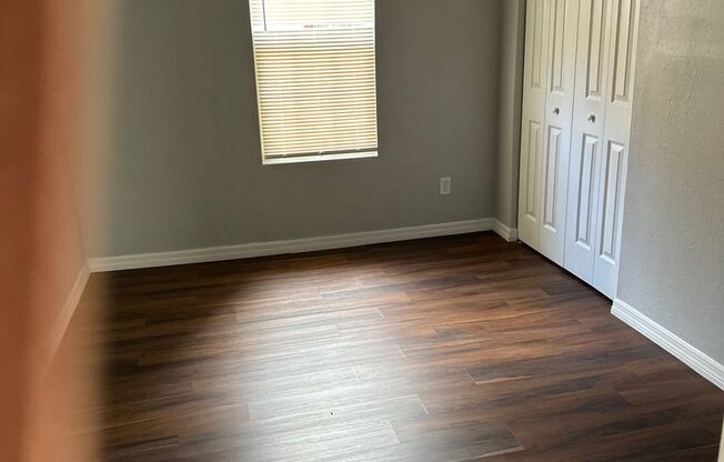 3 beds, 1 bath, $995