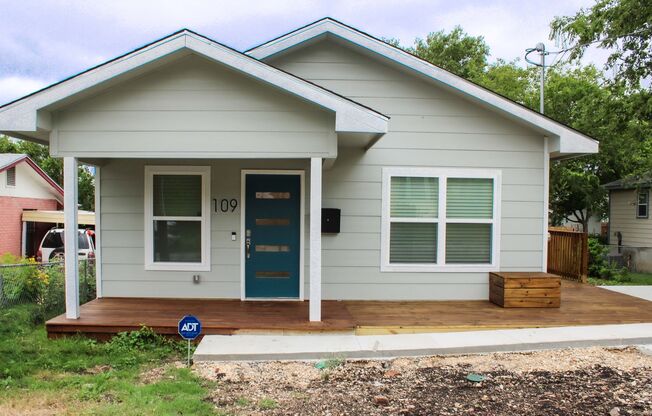 NEW CONSTRUCTION 3-BEDROOM IN DENVER HEIGHTS