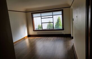 Studio, 1 bath, 429 sqft, $1,275, Unit Unit 208