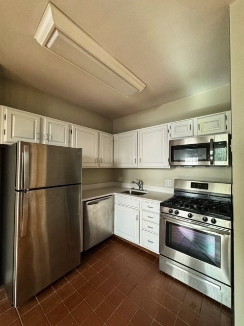 1 bed, 1 bath, 789 sqft, $2,750, Unit 2