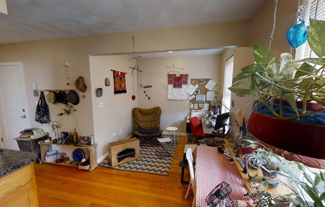 52 Brooks St