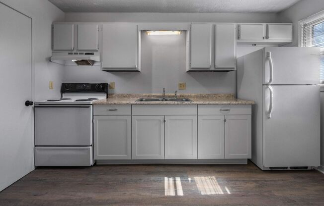 Beautiful Duplex Located near Downtown Columbia!