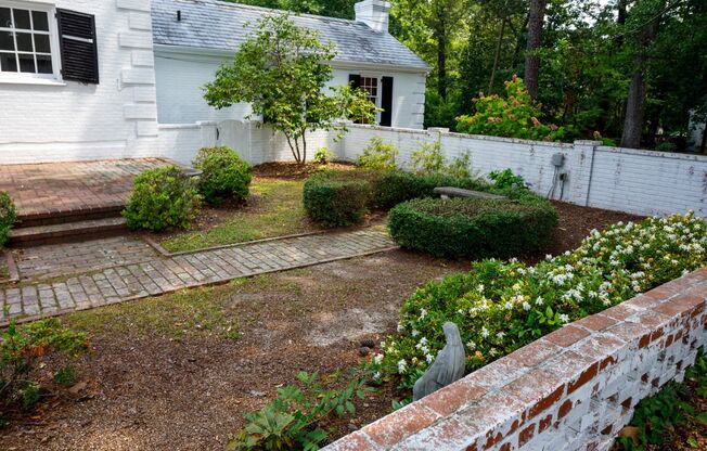 Historic 1428 Raeford Rd. (pets negotiable)