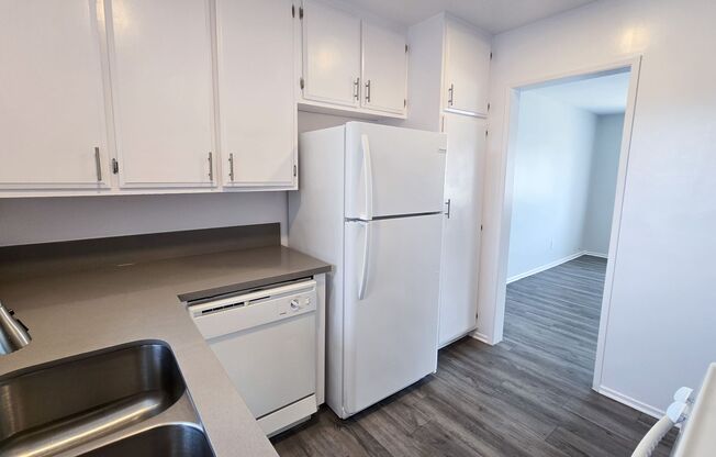 2 beds, 2 baths, 1,100 sqft, $2,398, Unit 201