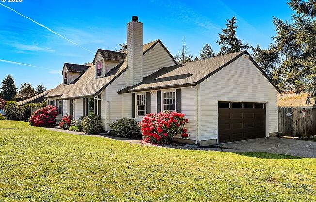 Stunning 4 Bedroom Columbia Highlands Home for Lease - 14103 SE McGillivray Blvd