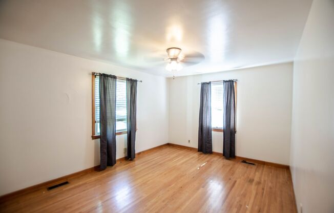 3 beds, 1 bath, $1,350