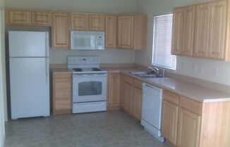 2 beds, 1.5 baths, 1,126 sqft, $1,595, Unit 43-1