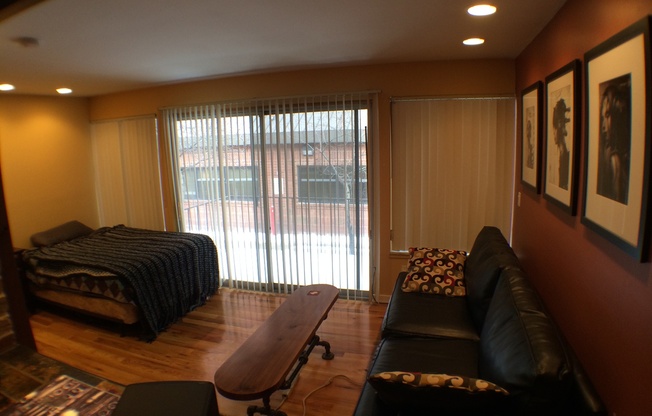 Studio, 1 bath, $1,750, Unit 15