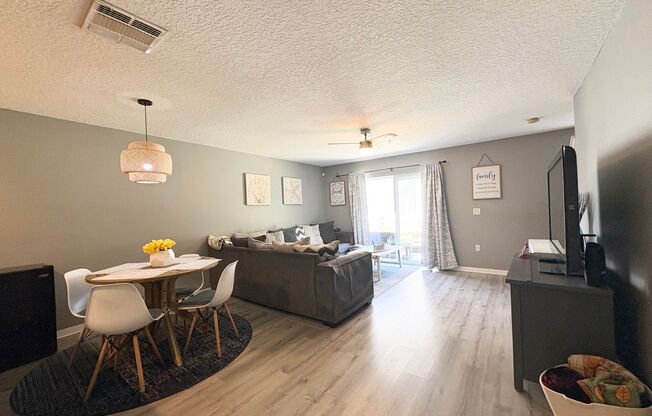 Fantastic 3 BR Townhome in Gated Winter Springs community with Pool and great schools