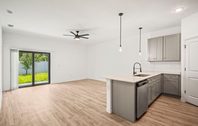 625 - 627 SE 13TH Pl