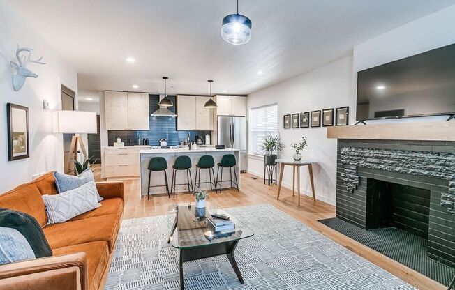 1 bed, 1 bath, 925 sqft, $1,500, Unit 1
