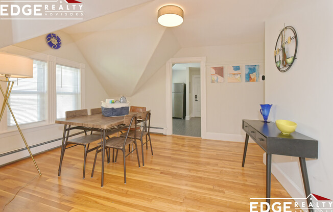 15 B LEXINGTON ST