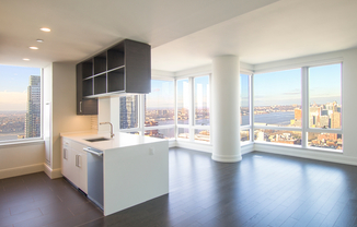 555 Tenth Ave