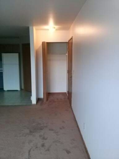 2 beds, 1 bath, 850 sqft, $1,050, Unit 1600-202