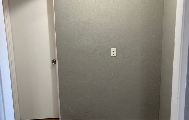 1 bed, 1 bath, 600 sqft, $775, Unit B08 1050 02