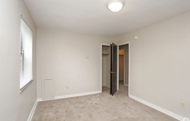 2 beds, 1 bath, 723 sqft, $1,650, Unit 05D