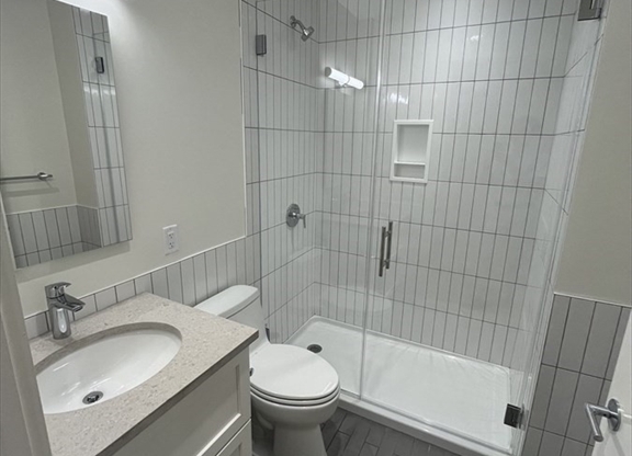 Studio, 1 bath, 400 sqft, $2,500, Unit 110