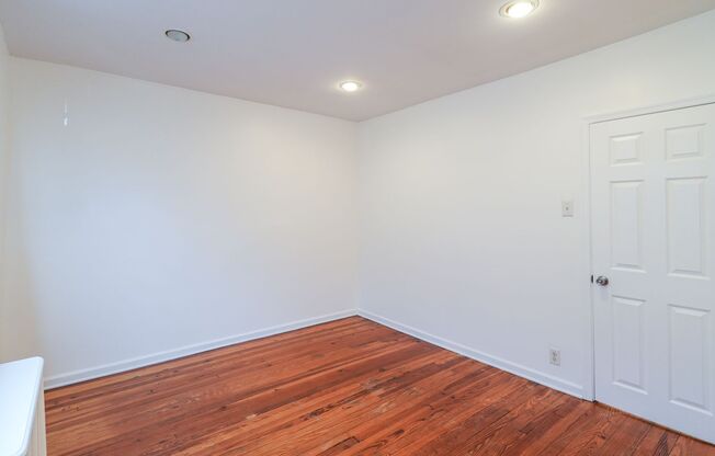 2 beds, 1 bath, $1,495