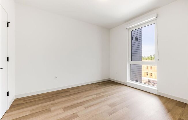 2 beds, 2 baths, 950 sqft, $2,599, Unit 202
