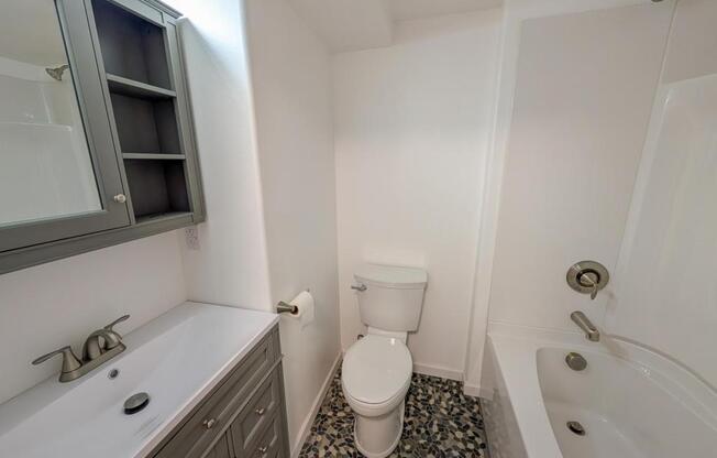1206 B PENN AVE