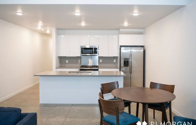 1 bed, 1.5 baths, 1,150 sqft, $1,350