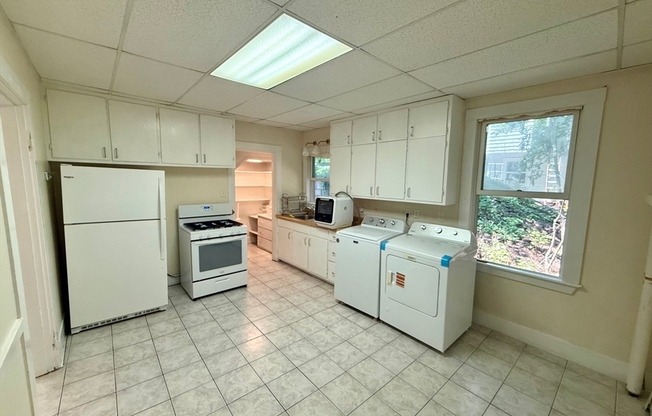 39 NEWTONVILLE AVE