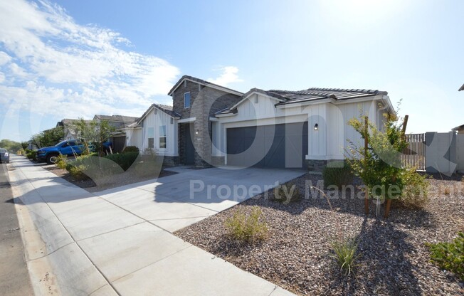 36604 N ASTURIAN VLY WAY