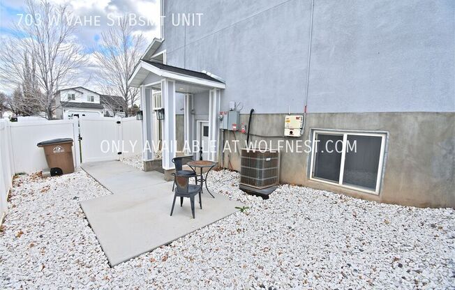 703 W VAHE ST
