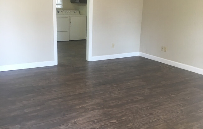 2 beds, 1 bath, $1,050, Unit # 1