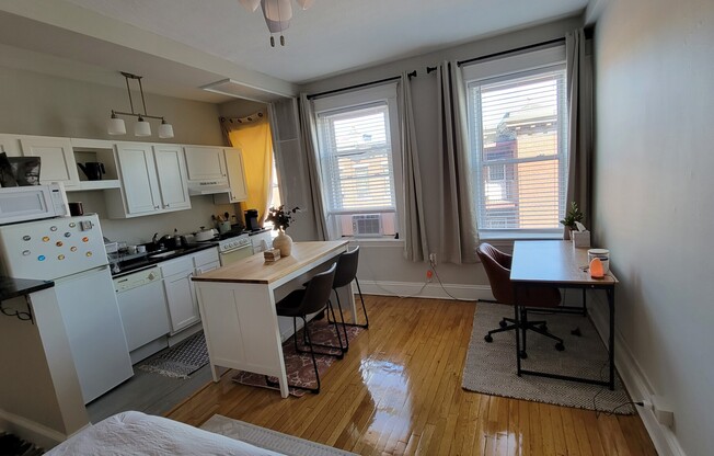 Studio, 1 bath, $2,270, Unit 15
