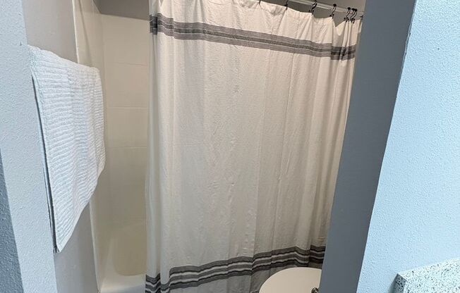 2 beds, 1 bath, 968 sqft, $789