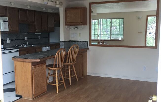 1 bed, 1 bath, $1,495, Unit 660-203