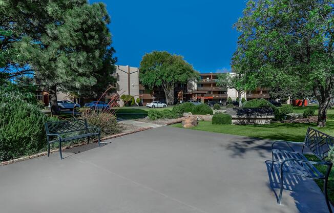 community area with benches