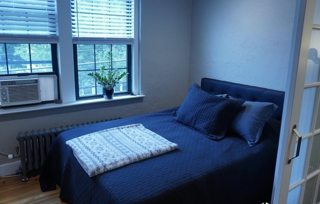 Studio, 1 bath, 400 sqft, $1,900, Unit 3