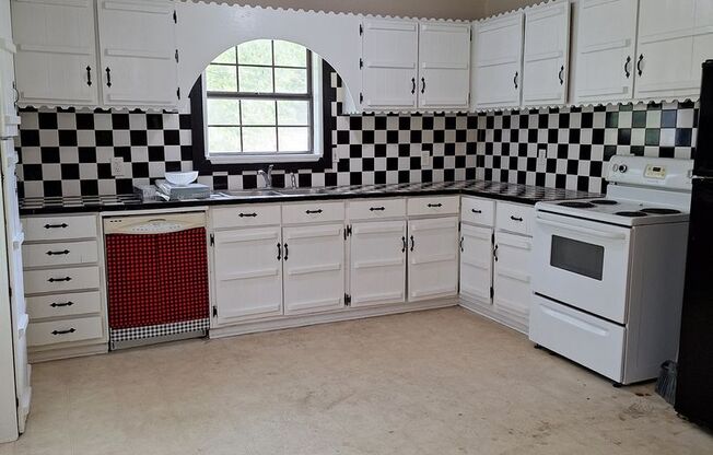 Large 3 Bedroom 2 Bath Ranch with Basement and Garage