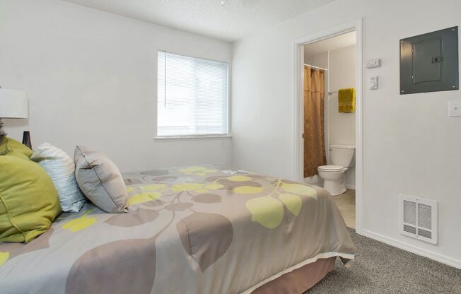 1 bed, 1 bath, 550 sqft, $1,295, Unit 37