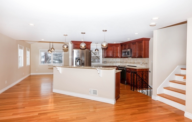 48 GRAYMORE RD