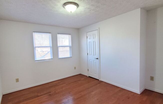 685-685 1/2 OGDEN AVENUE