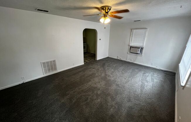 Large 2 Bedroom home with a Garage