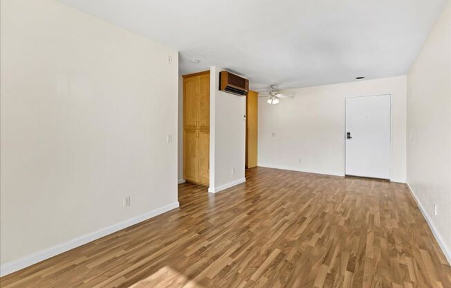 Great 1 bedroom 1 bath in a 62 plus Condo community with elevator access