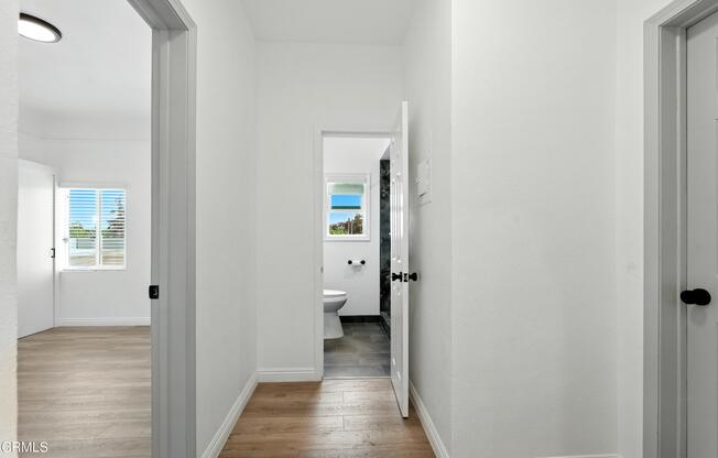 5137 E 6 ST