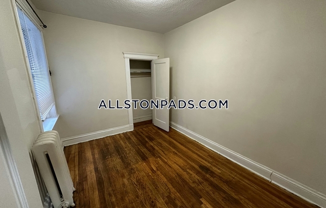 2 beds, 1 bath, 625 sqft, $2,500, Unit 3